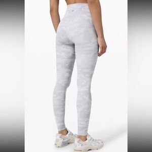 Lululemon leggings 25” Incognito Camo Jacquard Alpine white starlight sz 6